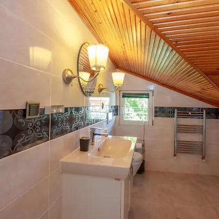 Villa Atlas *